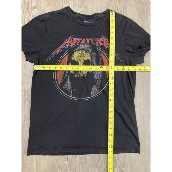 Metallica Tshirt Skull With Hood Graphic Crewneck T-Shirt Men’s Size M - Picture 2 of 5